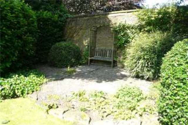  Image of 4 bedroom Detached house for sale in Oakleigh Grove Clayton Bradford BD14 at Clayton Bradford Clayton, BD14 6QF
