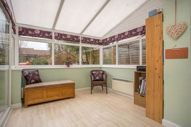  Image of 3 bedroom Detached house for sale in Oakmeadow Close Emsworth PO10 at Oakmeadow Close  Emsworth, PO10 7RL