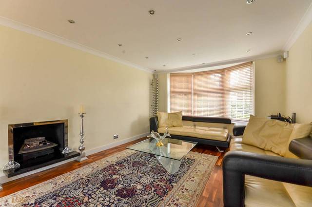  Image of 4 bedroom Detached house for sale in Oakwood Avenue Beckenham BR3 at Oakwood Avenue  Beckenham, BR3 6PJ