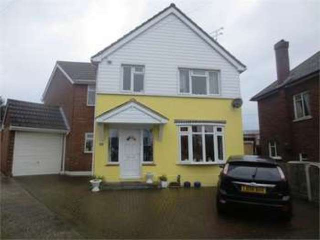  Image of 4 bedroom Detached house for sale in Oakwood Close Benfleet SS7 at Oakwood Close Benfleet South Benfleet, SS7 5SB