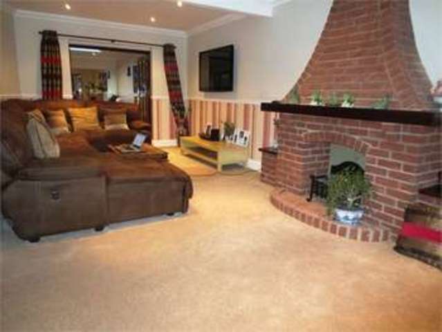  Image of 4 bedroom Detached house for sale in Oakwood Close Benfleet SS7 at Oakwood Close Benfleet South Benfleet, SS7 5SB
