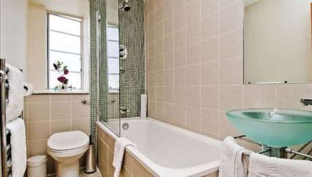  Image of 2 bedroom Apartment to rent in Old Brompton Road London SW7 at Old Brompton Road Knightsbridge London, SW7 3RU
