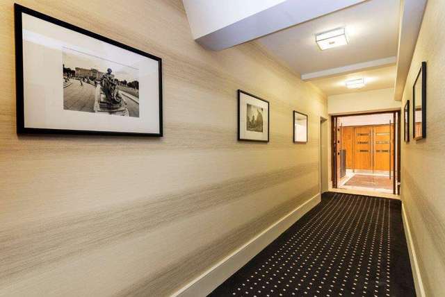  Image of 2 bedroom Apartment to rent in Old Brompton Road London SW7 at Old Brompton Road Knightsbridge London, SW7 3RU