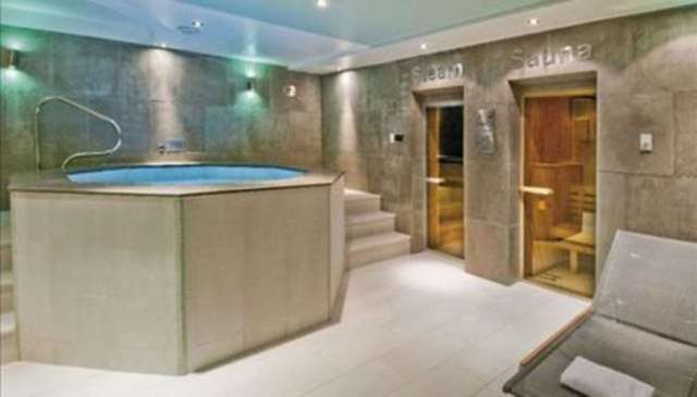  Image of 2 bedroom Apartment to rent in Old Brompton Road London SW7 at Old Brompton Road Knightsbridge London, SW7 3RU