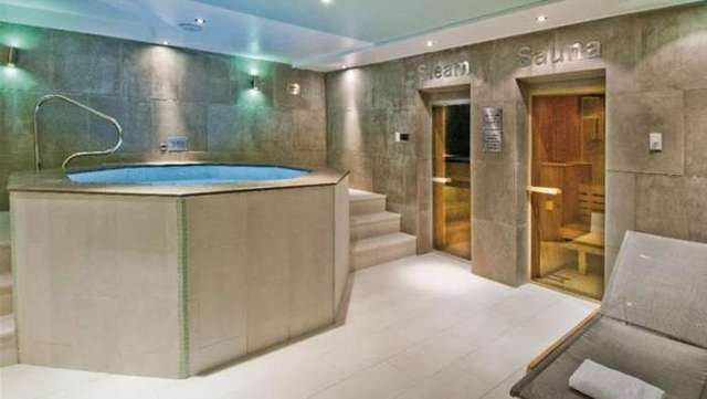  Image of Studio flat to rent in Old Brompton Road London SW7 at Old Brompton Road South Kensington London, SW7 3RX