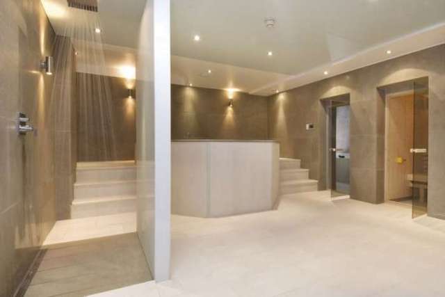  Image of 2 bedroom Apartment to rent in Old Brompton Road London SW7 at Old Brompton Road South Kensington London, SW7 3RX