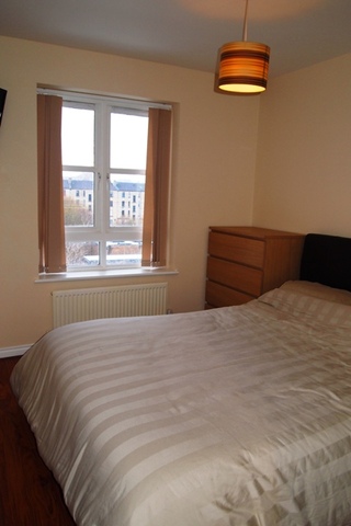  Image of 2 bedroom Flat to rent in Old Castle Gardens Glasgow G44 at Cathcart Glasgow Glasgow, G44 4SP