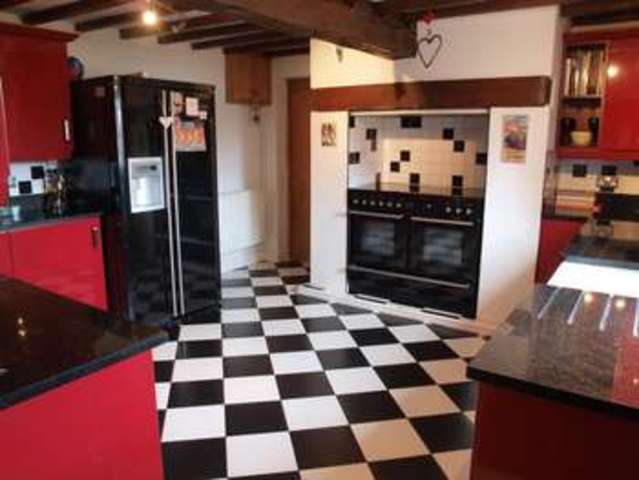  Image of 5 bedroom Detached house for sale in Old Great North Road Sutton-on-Trent Newark NG23 at Old Great North Road Sutton-on-Trent Newark, NG23 6QL