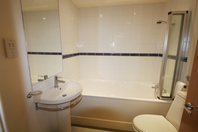  Image of 2 bedroom Flat for sale in Old Station Way London SW4 at Voltaire Road  London, SW4 6DA