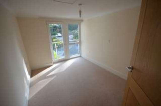  Image of 2 bedroom Flat for sale in Old Teignmouth Road Dawlish EX7 at Old Teignmouth Road  Dawlish, EX7 0QZ