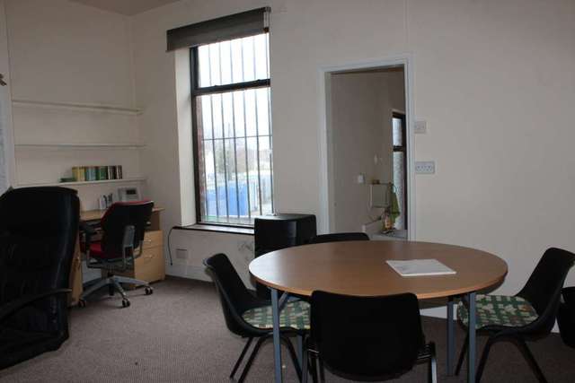  Image of Detached house to rent in Lees Road Oldham OL4 at Lees Road Clarksfield Oldham, OL4 1JW