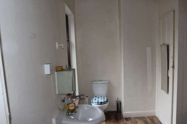  Image of Detached house to rent in Lees Road Oldham OL4 at Lees Road Clarksfield Oldham, OL4 1JW