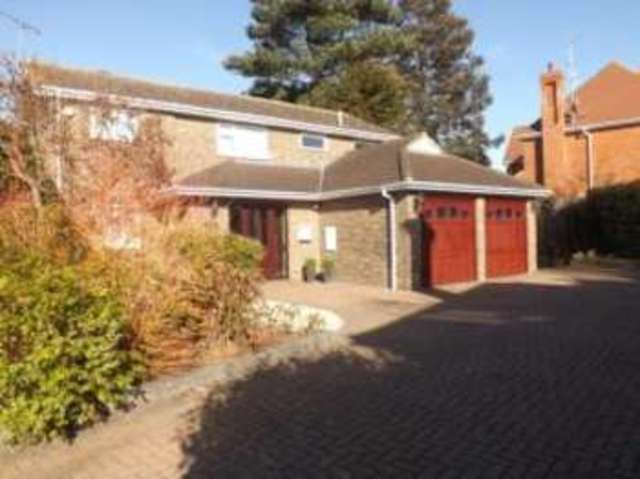  Image of 4 bedroom Detached house for sale in Springfield Close Ongar CM5 at Ongar Essex Chipping Ongar, CM5 0BB