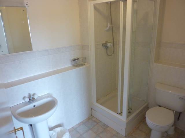  Image of 2 bedroom Flat to rent in Orchard Brae Avenue Edinburgh EH4 at Ravelston Edinburgh Edinburgh, EH4 2GB