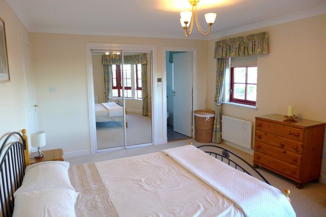  Image of 3 bedroom Flat to rent in Orchard Brae Avenue Edinburgh EH4 at Comely Bank Edinburgh Edinburgh, EH4 2GA