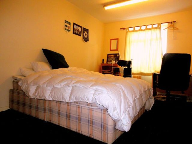  Image of 7 bedroom Detached house to rent in Orchard Drive Cowley Uxbridge UB8 at Orchard Drive  Uxbridge, UB8 3AE