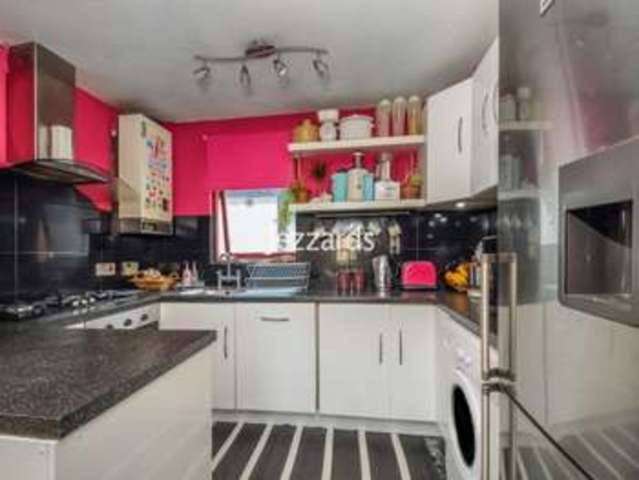  Image of 1 bedroom Flat for sale in Orchard Road Hounslow TW4 at Hounslow, TW4 5JQ