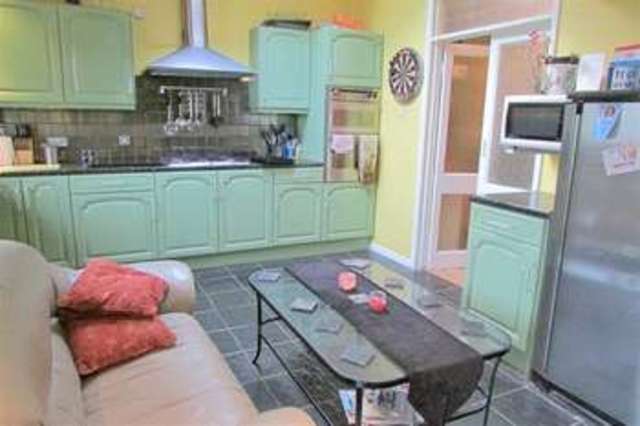 Image of 3 bedroom Terraced house for sale in Orchard Road Street BA16 at Street, BA16 0BT