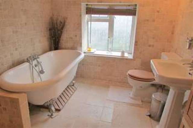  Image of 3 bedroom Terraced house for sale in Orchard Road Street BA16 at Street, BA16 0BT
