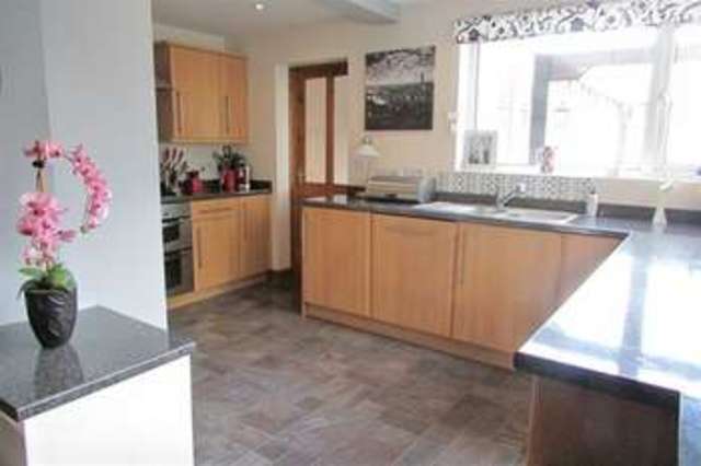  Image of 4 bedroom Detached house for sale in Orchard Road Street BA16 at Street, BA16 0BT