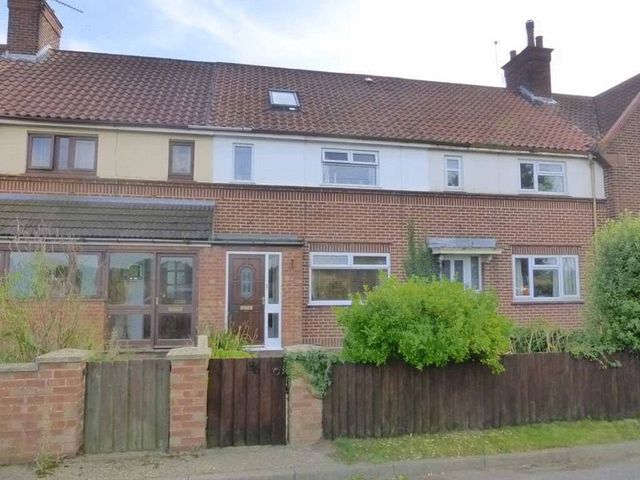 Image of 4 bedroom Terraced house for sale in Yarmouth Road Ormesby Great Yarmouth NR29 at Ormesby GREAT YARMOUTH, NR29 3QG