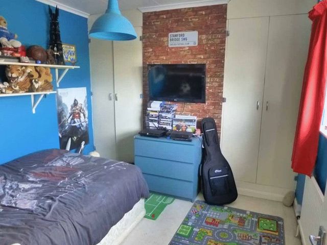  Image of 4 bedroom Terraced house for sale in Yarmouth Road Ormesby Great Yarmouth NR29 at Ormesby GREAT YARMOUTH, NR29 3QG