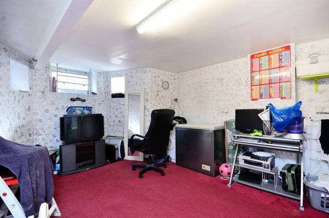  Image of 5 bedroom Detached house for sale in Osbaldeston Road London N16 at Osbaldeston Road  Stoke Newington, N16 7DJ