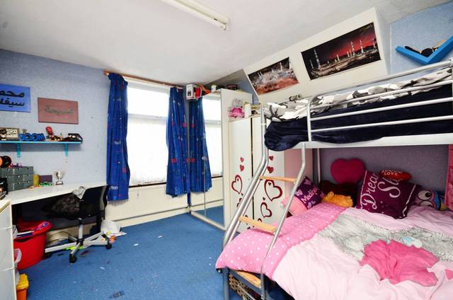 Image of 5 bedroom Detached house for sale in Osbaldeston Road London N16 at Osbaldeston Road  Stoke Newington, N16 7DJ