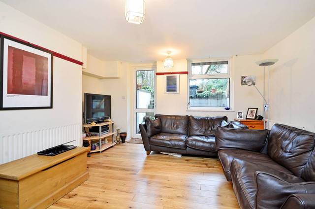  Image of 2 bedroom Flat for sale in Osbaldeston Road London N16 at Osbaldeston Road  Hackney, N16 7DJ