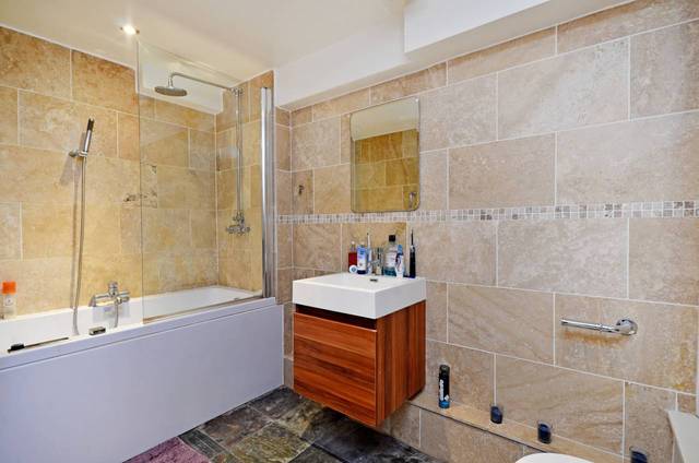  Image of 2 bedroom Flat for sale in Osbaldeston Road London N16 at Osbaldeston Road  Hackney, N16 7DJ