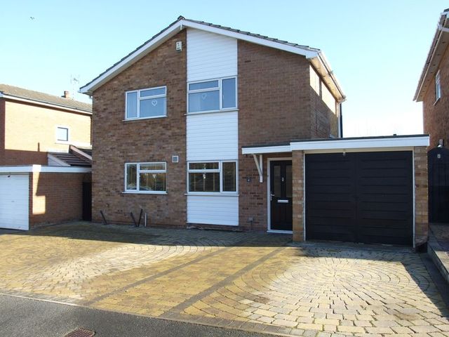  Image of 4 bedroom Detached house for sale in Osterley Close Loughborough LE11 at Osterley Close  Loughborough, LE11 4SP