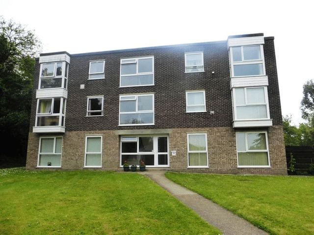  Image of 2 bedroom Flat for sale in Dell Road Lowestoft NR33 at Dell Road  Lowestoft, NR33 9NT