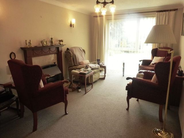  Image of 2 bedroom Flat for sale in Dell Road Lowestoft NR33 at Dell Road  Lowestoft, NR33 9NT