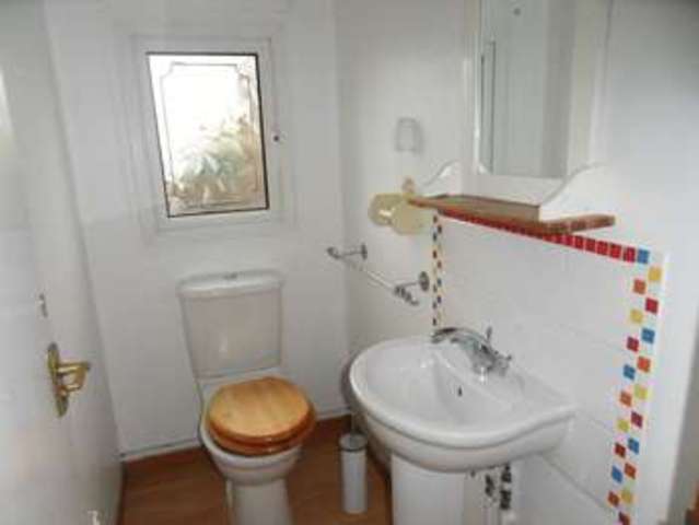 Image of 3 bedroom Property to rent in Oxcliffe Road Heaton With Oxcliffe Morecambe LA3 at Oxcliffe Road Heaton with Oxcliffe Morecambe, LA3 3EH