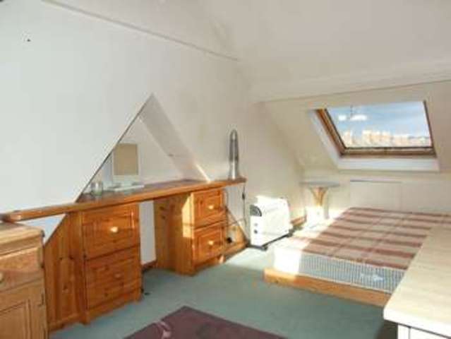  Image of 3 bedroom Terraced house to rent in Oxford Street Loughborough LE11 at Oxford Street  Loughborough, LE11 5DP