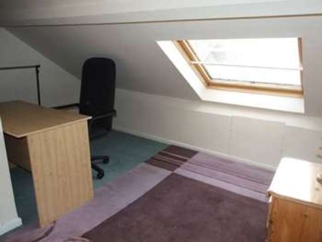 Image of 3 bedroom Terraced house to rent in Oxford Street Loughborough LE11 at Oxford Street  Loughborough, LE11 5DP
