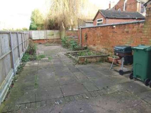  Image of 3 bedroom Terraced house to rent in Oxford Street Loughborough LE11 at Oxford Street  Loughborough, LE11 5DP