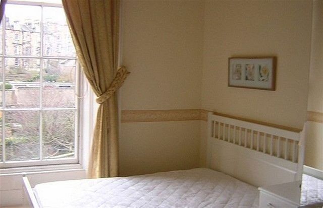  Image of 2 bedroom Flat to rent in Oxford Terrace Edinburgh EH4 at Stockbridge Edinburgh Edinburgh, EH4 1PX