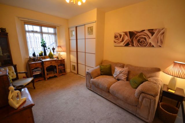  Image of 2 bedroom Flat for sale in Ford Farm Court Mamhead Road Kenton Exeter EX6 at Oxton House  Exeter, EX6 8EX