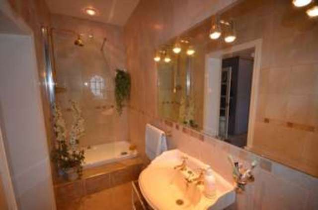  Image of 2 bedroom Flat for sale in Ford Farm Court Mamhead Road Kenton Exeter EX6 at Oxton House  Exeter, EX6 8EX