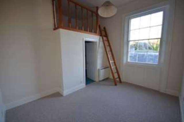  Image of 1 bedroom Flat for sale in Ford Farm Court Mamhead Road Kenton Exeter EX6 at Oxton  Exeter, EX6 8EX