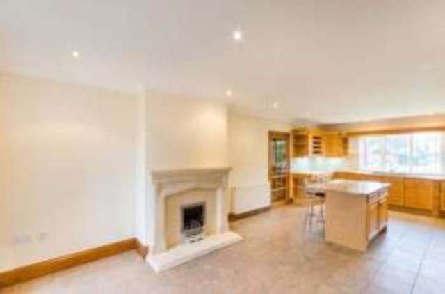 Image of 5 bedroom Detached house for sale in Paddock Close Epworth Doncaster DN9 at Epworth Doncaster Epworth, DN9 1FR