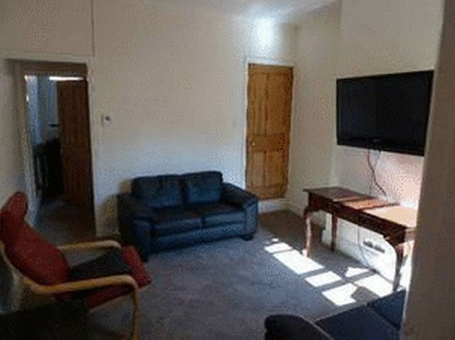  Image of 3 bedroom Terraced house to rent in Paget Street Loughborough LE11 at Paget Street  Loughborough, LE11 5DS