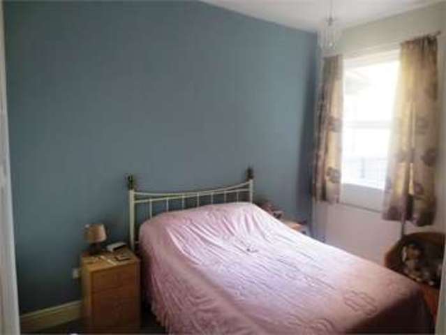  Image of 1 bedroom Apartment for sale in Pall Mall Leigh-on-Sea SS9 at Pall Mall Leigh on sea Leigh-on-Sea, SS9 1RQ