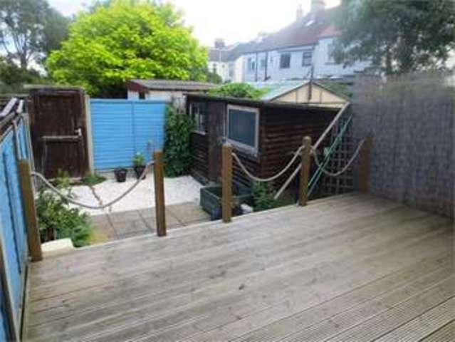  Image of 1 bedroom Apartment for sale in Pall Mall Leigh-on-Sea SS9 at Pall Mall Leigh on sea Leigh-on-Sea, SS9 1RQ