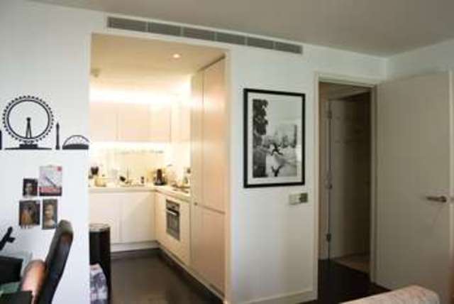 Image of 1 bedroom Flat for sale in Pan Peninsula Square London E14 at Canary Wharf, E14 9HP