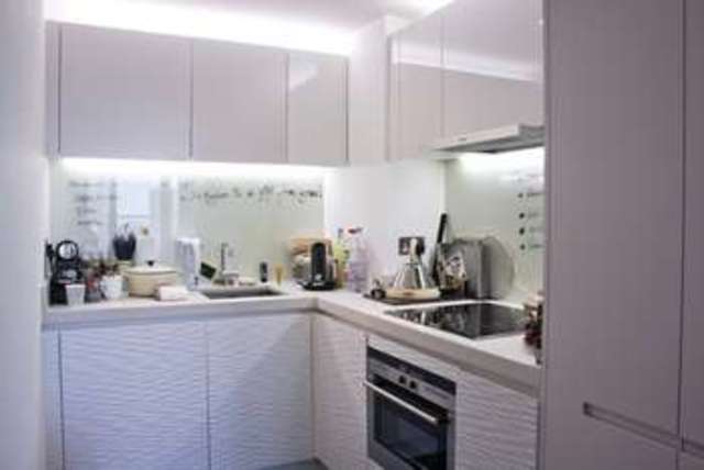  Image of 1 bedroom Flat for sale in Pan Peninsula Square London E14 at Canary Wharf, E14 9HP