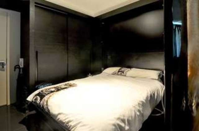  Image of Flat for sale in Pan Peninsula Square London E14 at Canary Wharf, E14 9HD