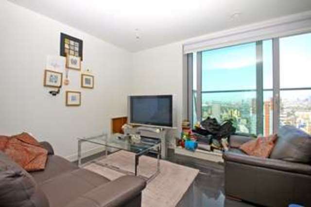  Image of Flat for sale in Pan Peninsula Square London E14 at Canary Wharf, E14 9HG