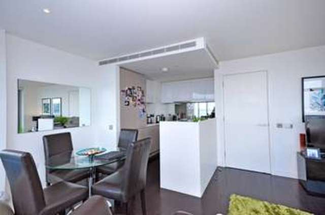  Image of 2 bedroom Flat for sale in Pan Peninsula Square London E14 at Canary Wharf, E14 9HG